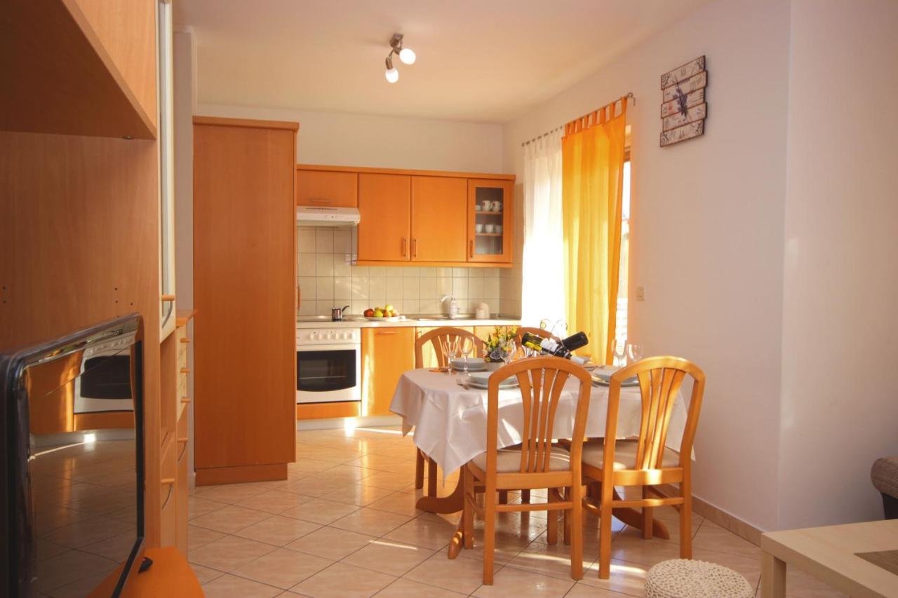 Apartment Ely Rabac Luaran gambar